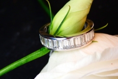 Alliance diamants baguettes, or blanc 18K