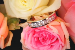 Alliance diamants princesses, or blanc 18K