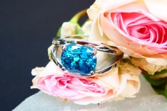 Bague Zircon bleu 7.28ct, or blanc 18K