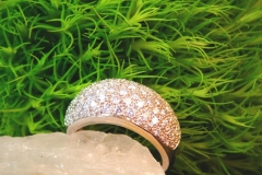 Bague pavée de diamants, or blanc 18K