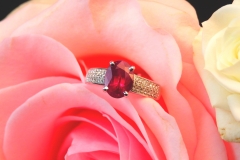 Bague Rubis 2.14ct et diamants, or blanc 18K