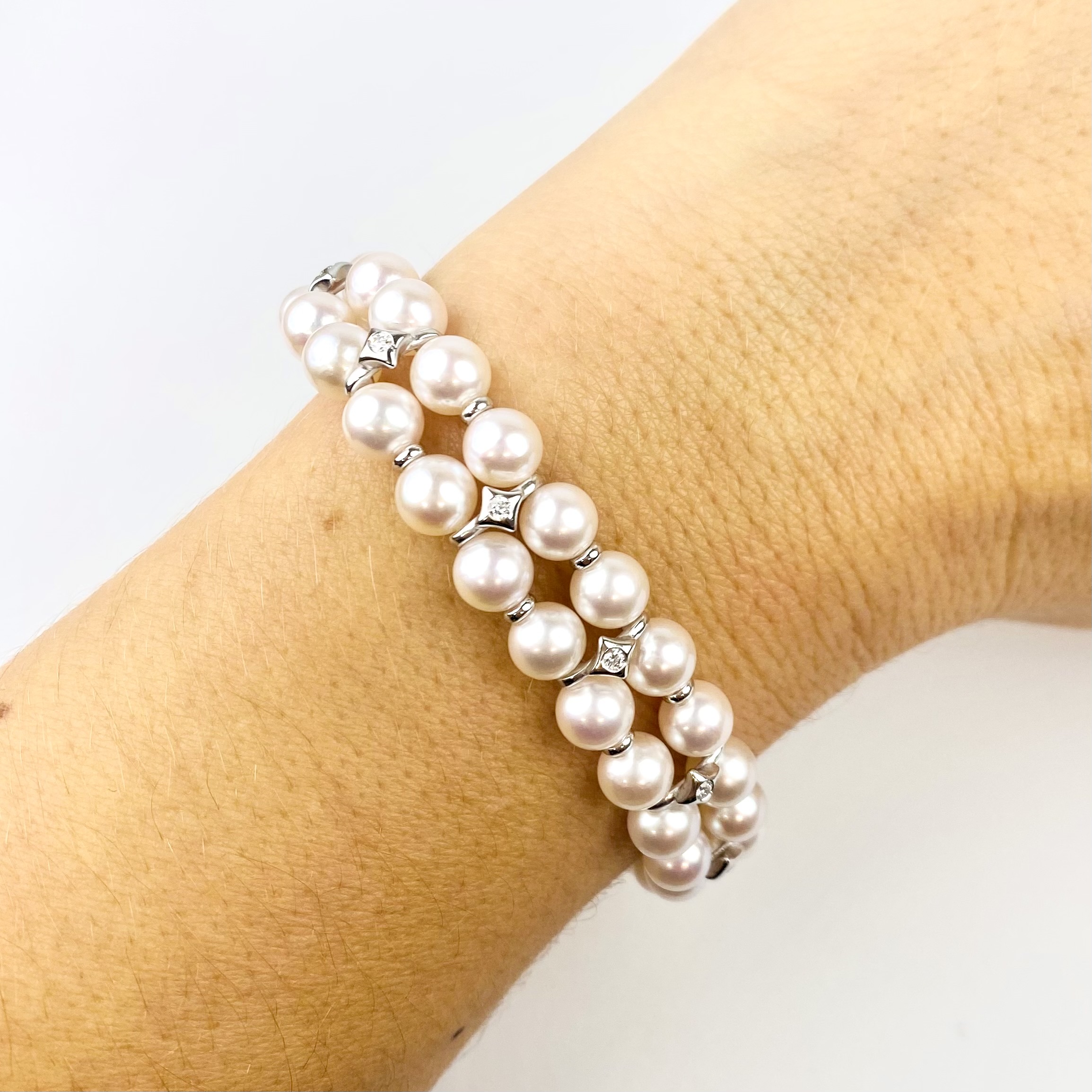 Bracelet perles de 5.5-6mm et diamants