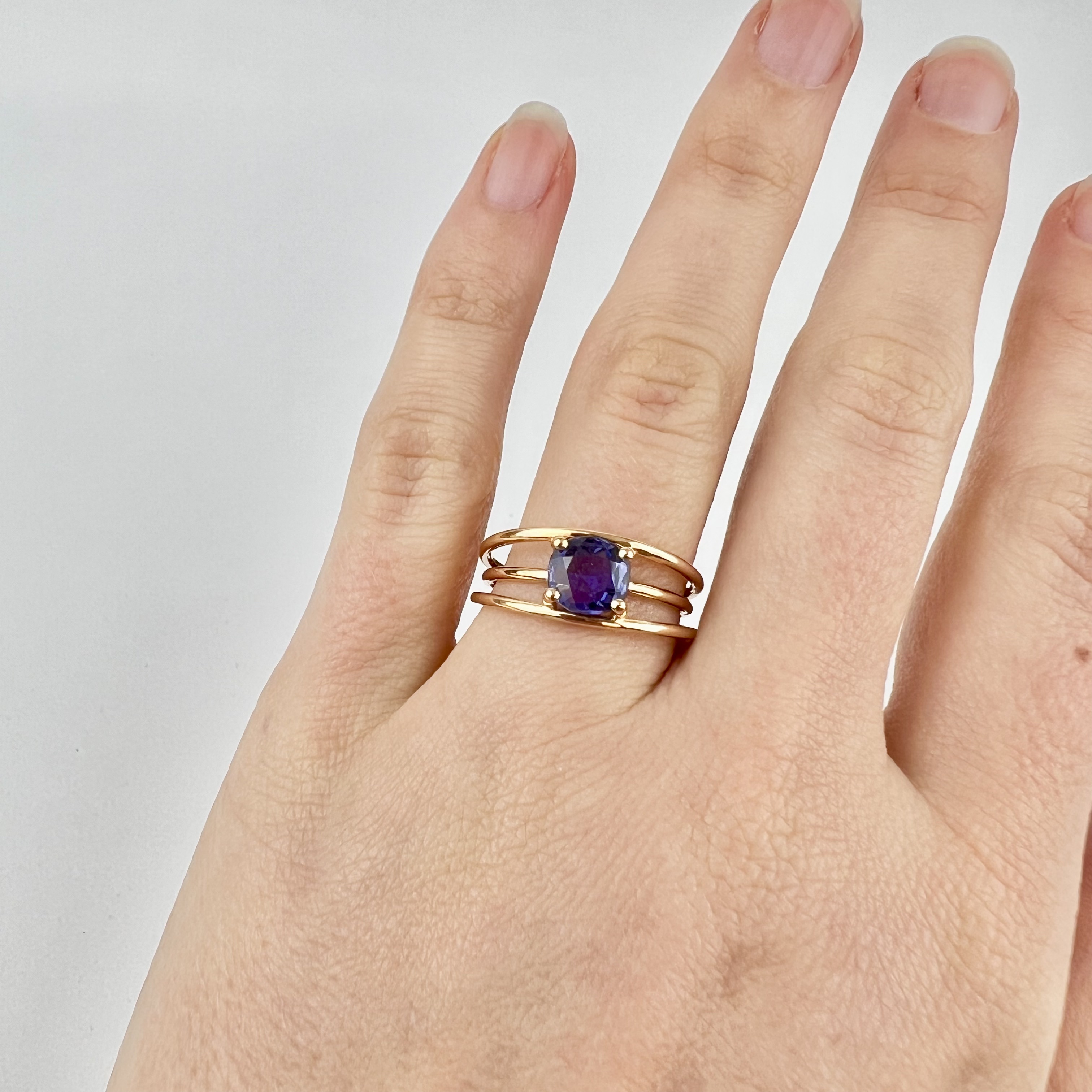 Bague saphir violet 1,56ct